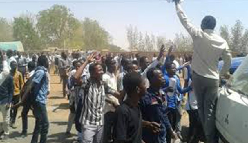 السودان يعلن توقيف 200 شخص بينهم أجانب متسللين