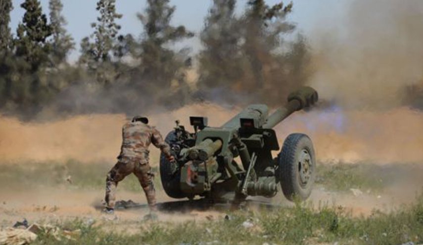 الجيش السوري يستهدف إرهابيين في محيط بلدة مورك