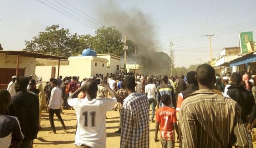 ادامه اعتراض‌ها در سودان و دعوت رئیس‌جمهور از معارضان برای گفت‌وگو