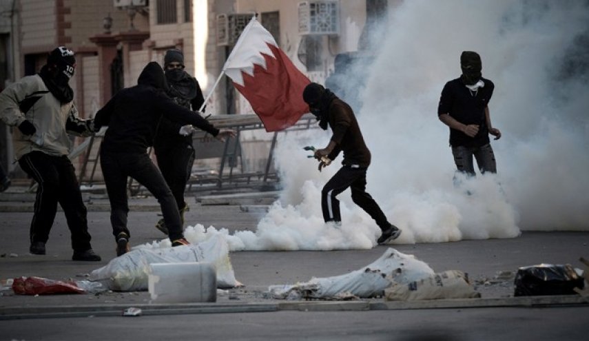 فعال بحرینی:رژیم آل خلیفه قادر به رعایت حقوق بشر نیست