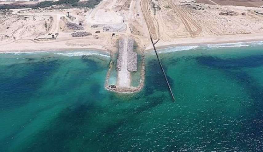 صهیونیستها دیوار حائل دریایی در شمال غزه احداث کردند