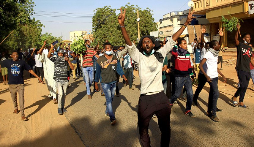 أحزاب سودانية تتحدث عن التخريب و الاحتجاح