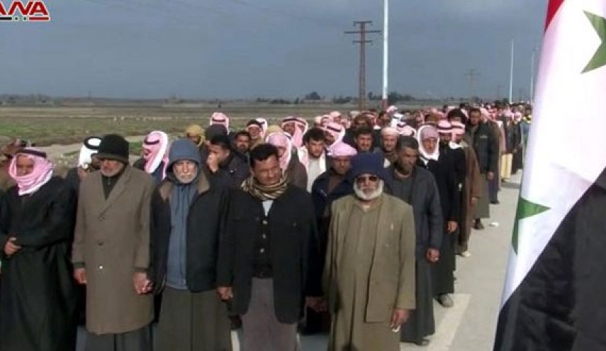 عودة نحو 300 شخص من المهجرين إلى مناطقهم بدير الزور