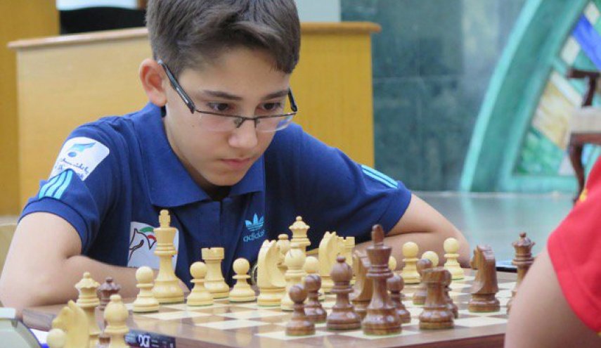 استقبال لاعب الشطرنج الايراني الذي امتنع من مواجهة لاعب اسرائيلي
