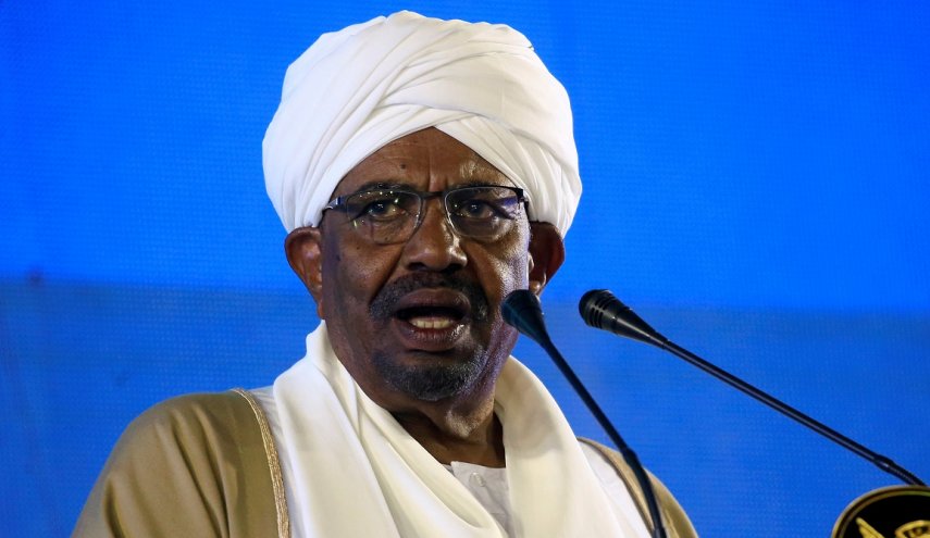 البشير يزور مهد الاحتجاجات في السودان

