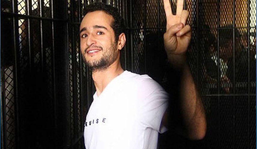 محكمة مصرية تقضي بالسجن 15 عاما على الناشط أحمد دومة