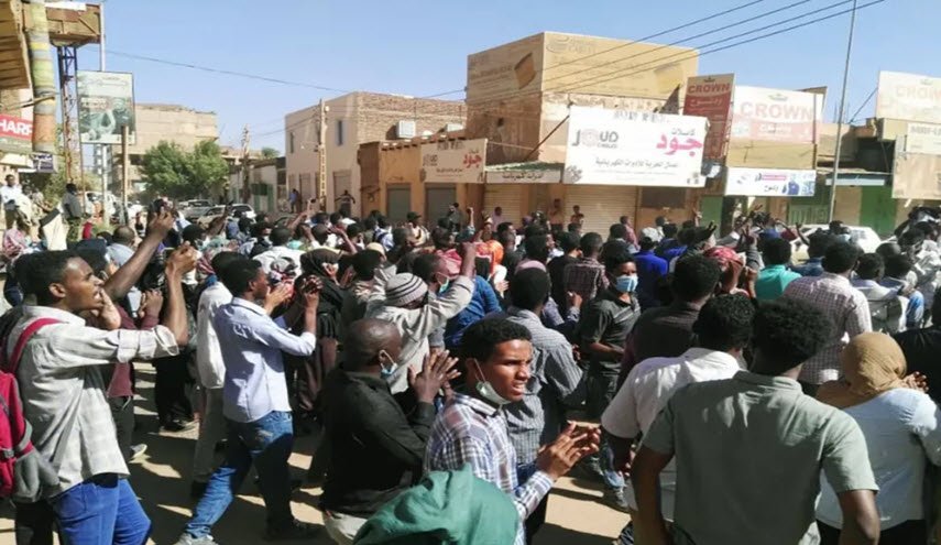 3 قتلى و9 جرحى بقمع الامن السوداني مظاهرة في ام درمان