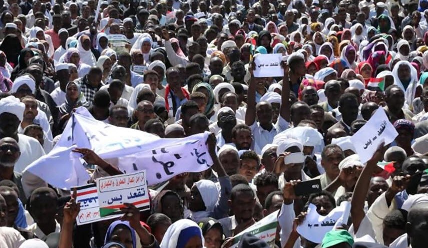 السودان تحت وطأة الاحتجاجات.. الى متى تستمر الازمة؟