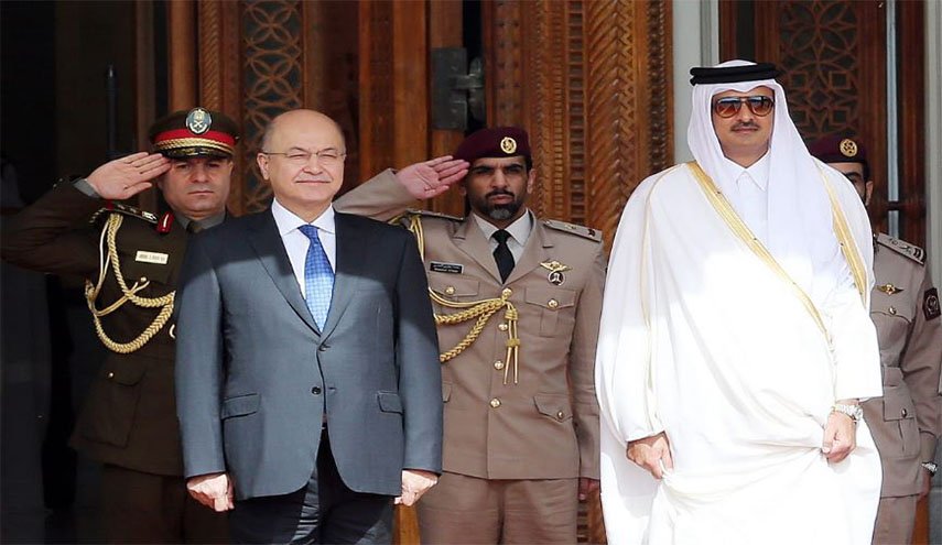 الرئيس العراقي وأمير قطر يبحثان تطوير العلاقات الثنائية