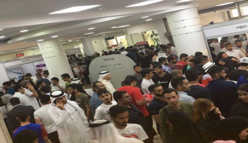 توظيف 54 ألف أجنبي و5 آلاف بحريني في 2018 فقط..