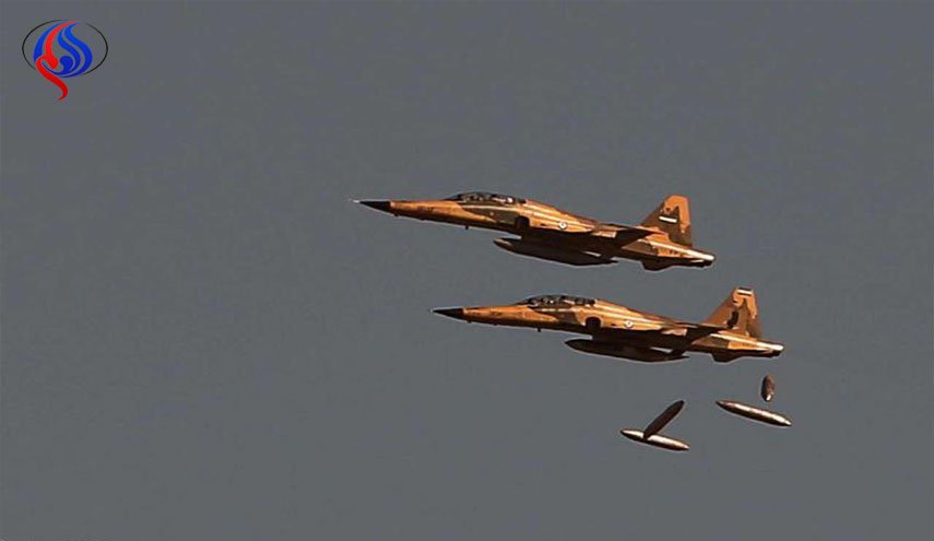  للمرة الاولى في ايران، تنفيذ عملیات مشتركة بین الطائرات المقاتلة والمسیرة