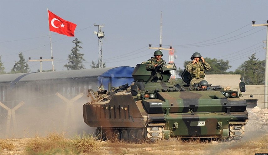 القيادات العسكرية التركية تجتمع على حدود سوريا