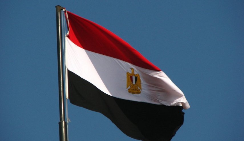 الحكومة المصرية تبحث إجراءات نقل جثامين المتوفين بحادث سير في الكويت