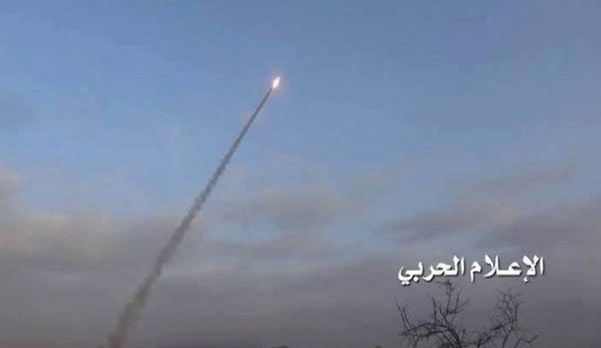شلیک 2 موشک بالستیک یمن به جنوب عربستان