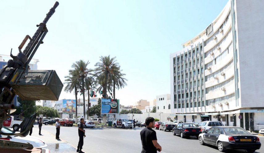 تعرض السفارة اللبنانية في ليبيا الى اعتداء + صورة