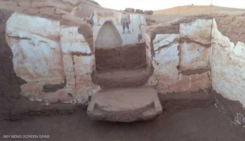بالصور.. اكتشاف مقبرتين رومانيتين في مصر