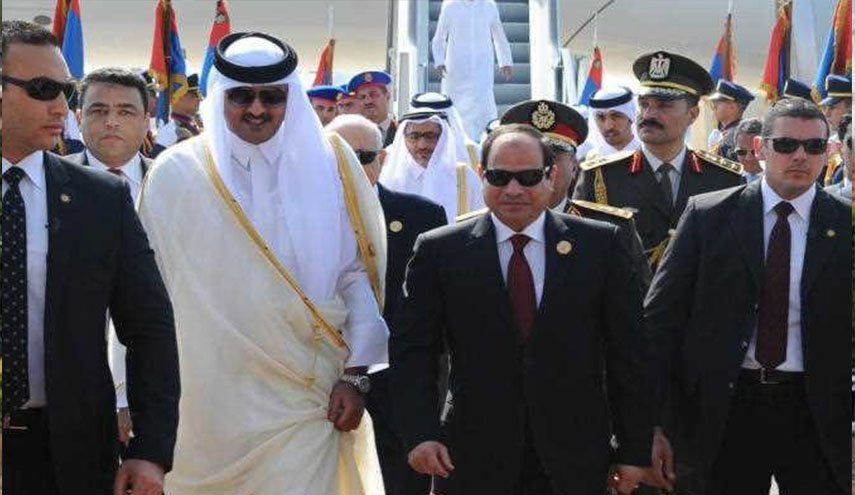 السيسي يعتذر لأمير قطر؟... إعلامي مقرب من الحكومة يكشف تفاصيل لقاء جمعهما