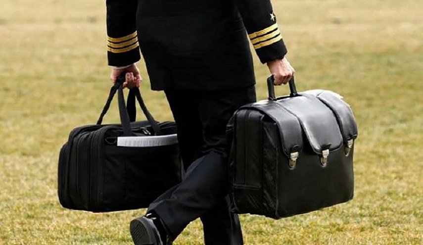لماذا طور الجيش الأميركي قنابل نووية صغيرة يحملها الجنود في حقائبهم؟ (صور)