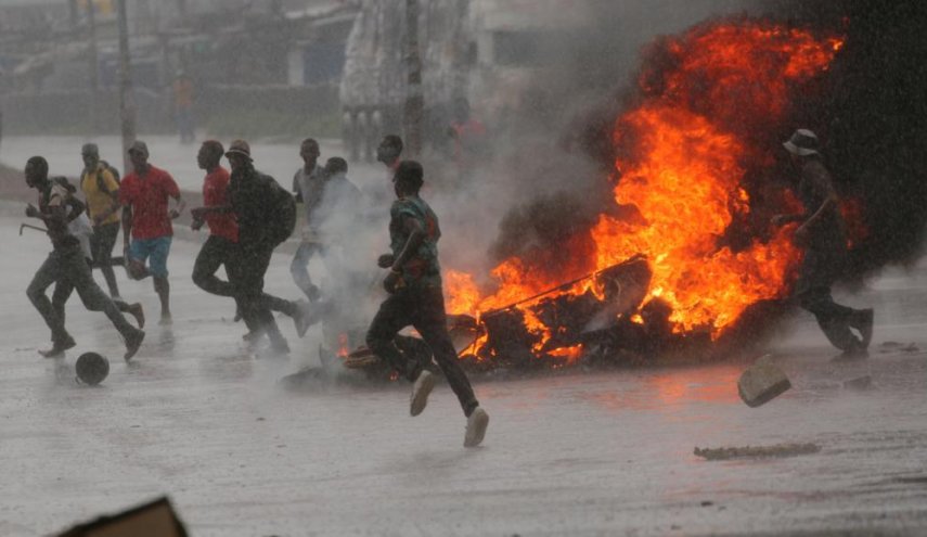زيمبابوي: عشرات القتلى والجرحى خلال احتجاجات رافضة لرفع أسعار الوقود