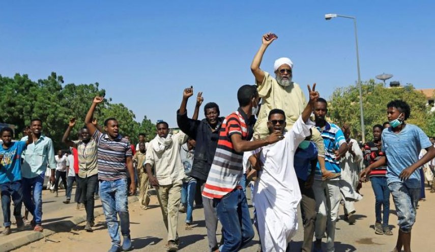 في ظل الازمة السياسية.. هل تحرّك أياد خارجية احتجاجات السودان؟
