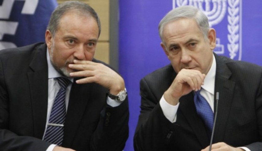 من يحض نتنياهو على عرقلة دخول المنحة القطرية إلى غزة؟