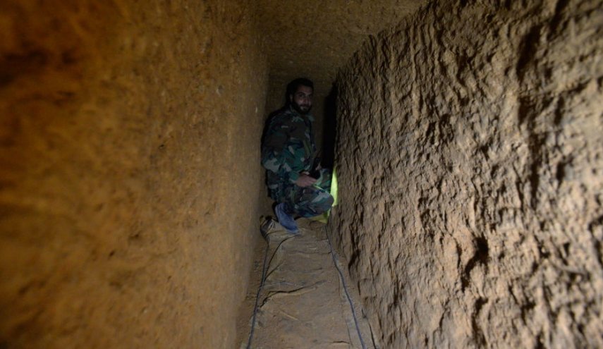 الجيش السوري يكتشف أضخم وأعمق ما أنجزه الإرهابيون في داريا 