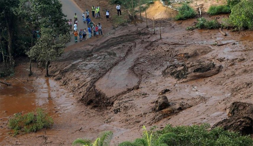 اخر حصيلة لضحايا حادث انهيار السد في البرازيل