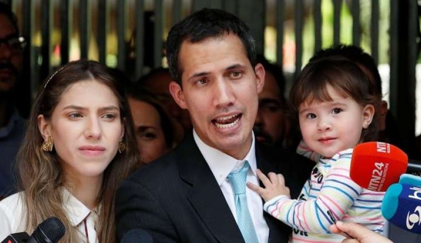 غوايدو يتهم الشرطة الفنزويلية بالضغط على عائلته