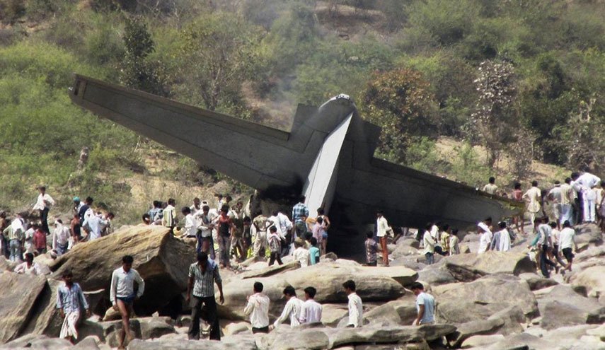 سقوط جنگنده نیروی هوایی هند/ یکی از خلبانان کشته شد