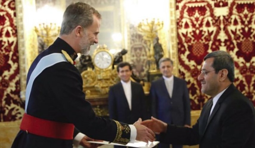 سفیر جدید ایران در مادرید استوارنامه خود را تقدیم پادشاه اسپانیا کرد