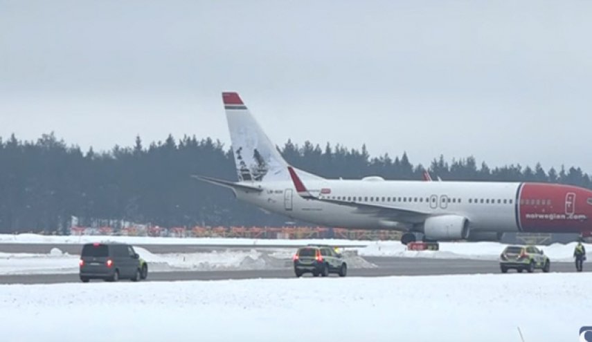 إخلاء طائرة نرويجية تقل 169 راكبًا بسبب تهديد