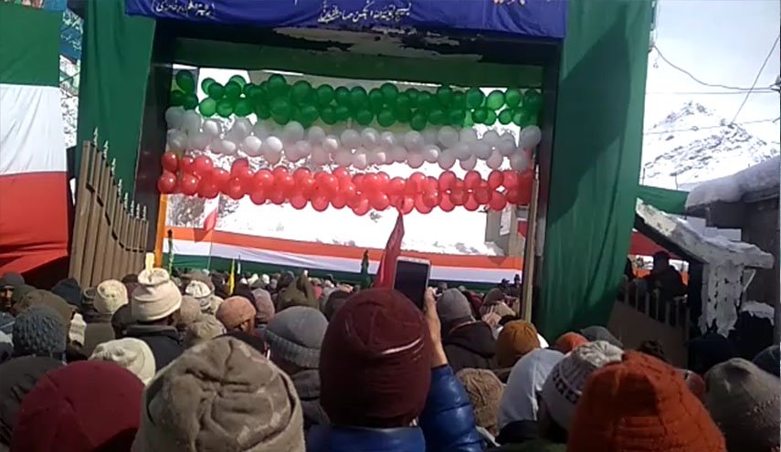 بالفيديو: مسيرات في منطقة كارغيل بإقليم كشمير احتفاءً بذكرى انتصار الثورة الإسلامية