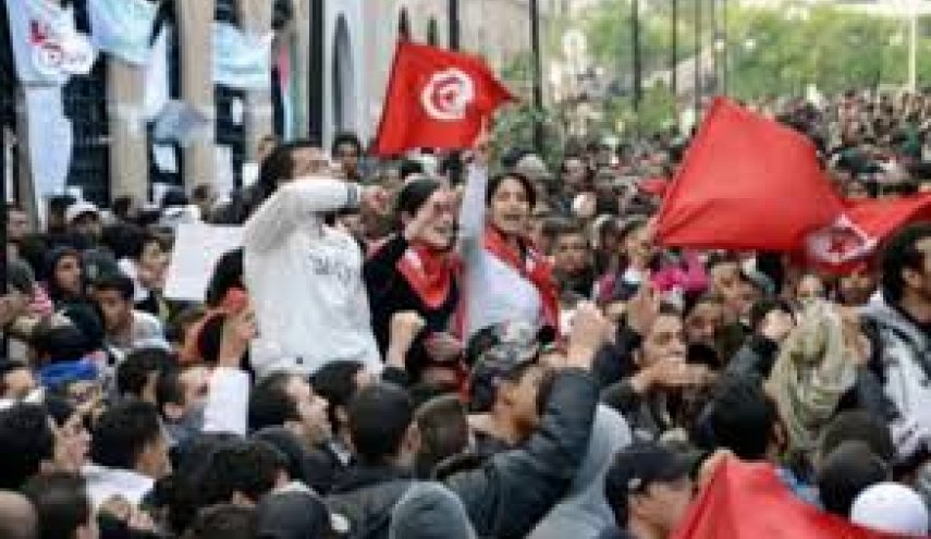 تونس: الشرطة تشتبك مع محتجين بعد وفاة شاب