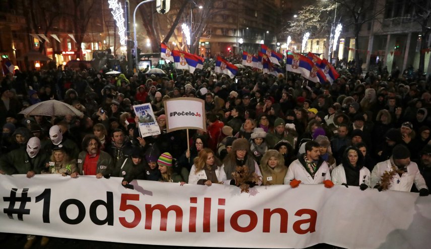 الاحتجاجات الحاشدة ضد الرئيس الصربى تدخل أسبوعها ال 11