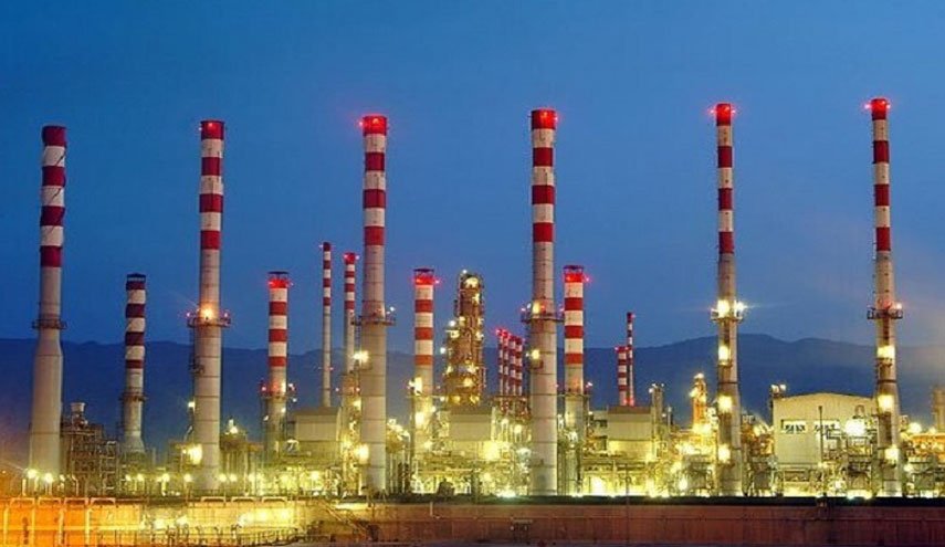 فاز سوم پالایشگاه میعانات گازی ستاره خلیج فارس به بهره برداری رسید/ افزایش تولید پالایشگاه ستاره خلیج فارس به میزان 50 درصد بنزین مصرفی کشور