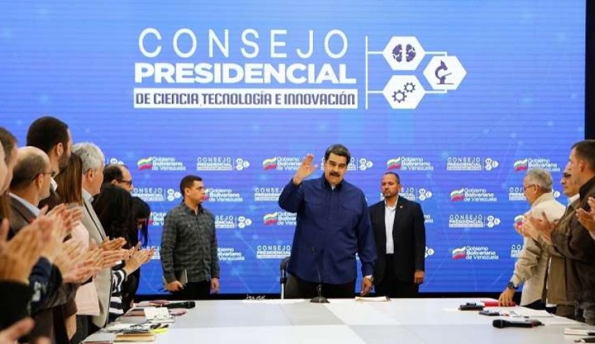 الرئيس الفنزويلي يدعو لانشاء شبكات تواصل مستقلة
