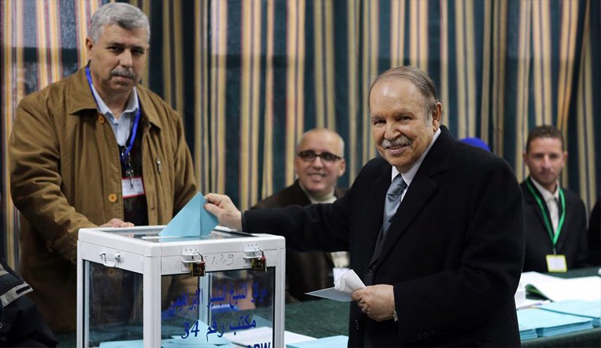 معارضة الجزائر تفشل بالإجماع على منافس لبوتفليقة