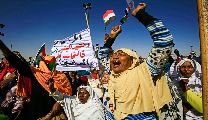 السودان يرفض أية مبادرة تخرج عن الشرعية 
