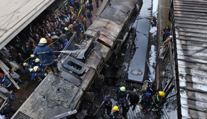 وسائل إعلام : 'مشاجرة' أدت إلى اندلاع حريق محطة مصر 