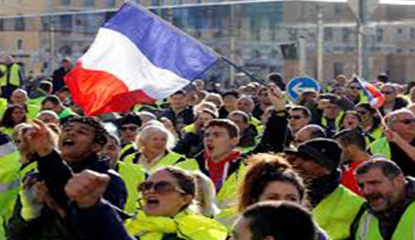 السترات الصفراء تغطي شوارع فرنسا في تعبئة وطنية+فيديو