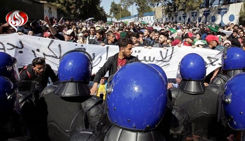 اعتراضات در الجزایر متروی الجزیره را تعطیل کرد