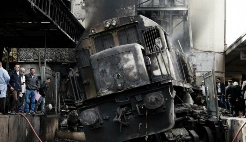 بيان رسمي يعلن سبب حادث قطار القاهرة

