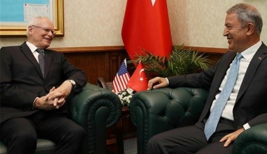وزیر دفاع ترکیه و نماینده ویژه آمریکا در امور سوریه دیدار کردند
