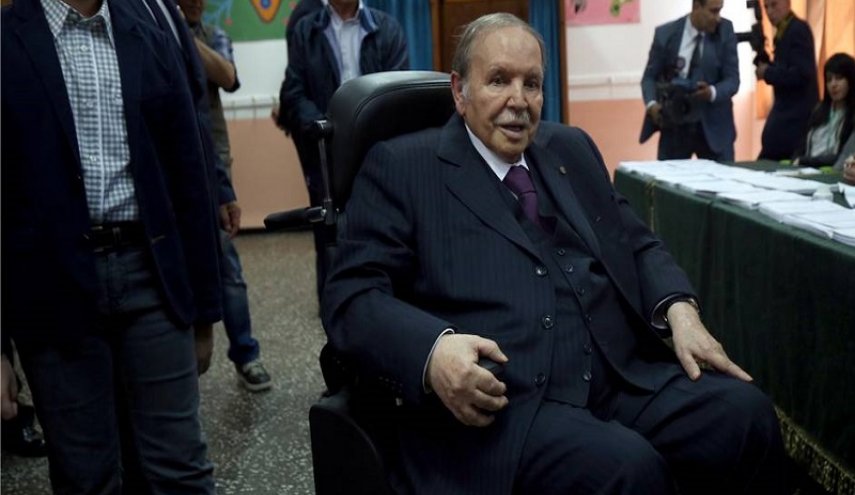 احزاب مخالف الجزایری خواستار استعفای رئیس جمهور این کشور شدند