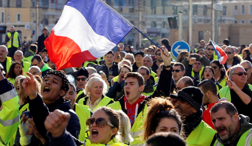7000 من السترات الصفراء تظاهروا في فرنسا اليوم
