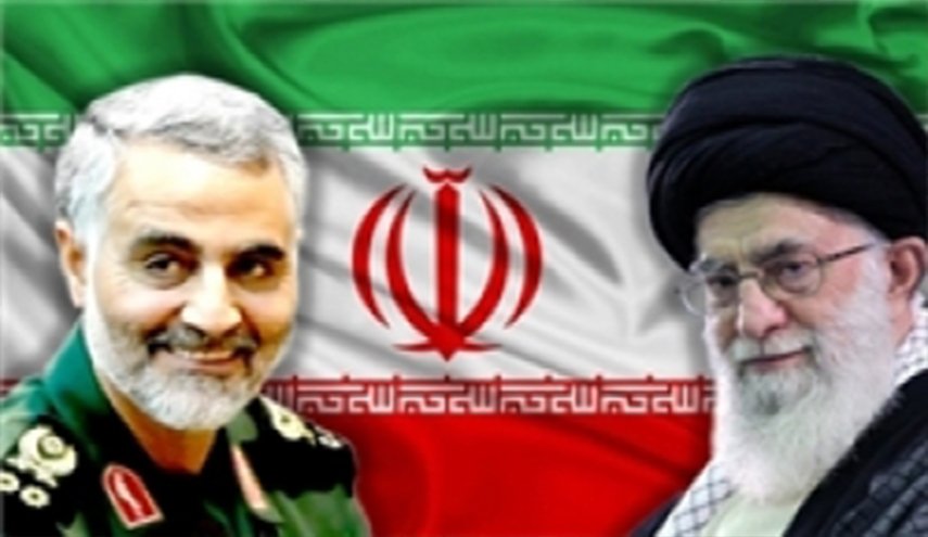 قائد الثورة الاسلامية يقلّد اللواء قاسم سليماني وسام 