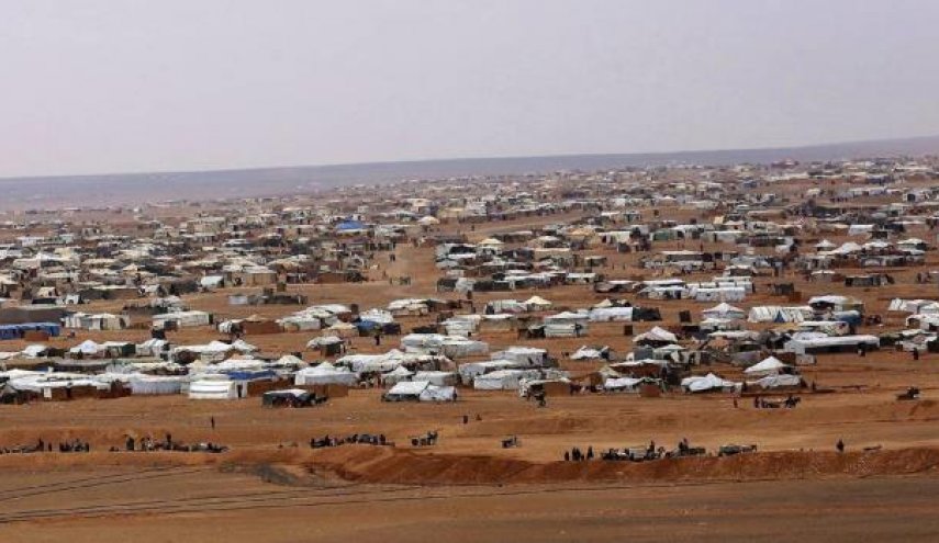 الكشف عن 3 مقابر بالقرب من سور مخيم الركبان في سوريا