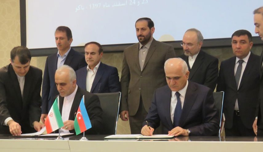 ایران و جمهوری آذربایجان 3 سند همکاری اقتصادی امضا کردند