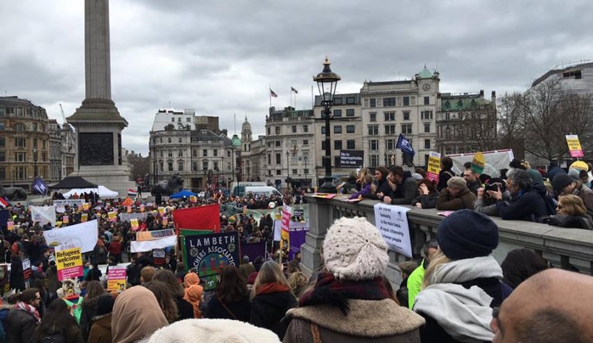 تظاهرات ده‌هاهزار نفری لندنی‌ها علیه نژادپرستی و اسلام هراسی
