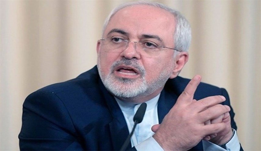 ظريف: الشعب الايراني لن يسمح للآخرين بتقرير مصيره